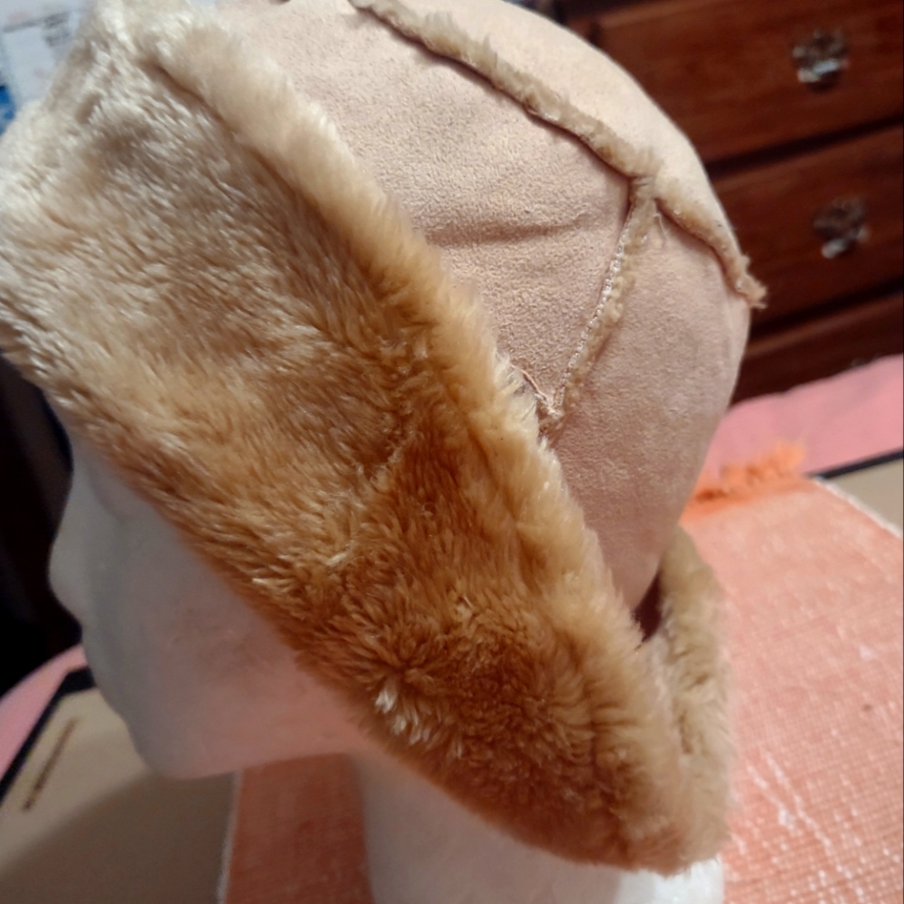 Winter hat - Picture 2 of 3